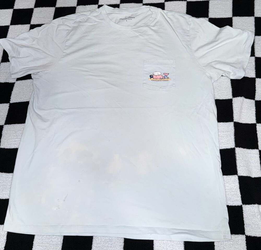 Vineyard Vines Men's Light Blue Pocket T-Shirt with Beach BBQ Whale Graphic
